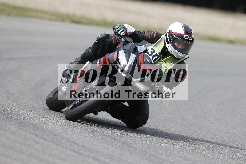 /10 20.04.2026  Pluess Moto Sport ADR/Einsteiger/30